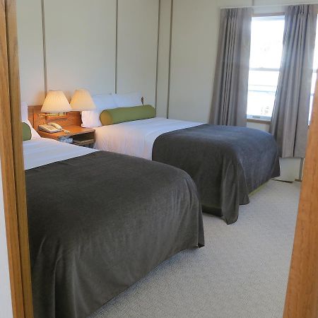 Triple J Hotel ドーソン・シティ エクステリア 写真