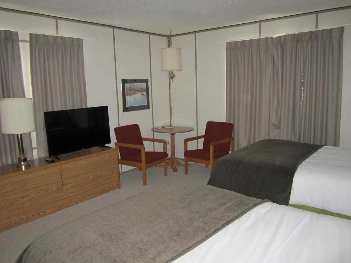 Triple J Hotel ドーソン・シティ エクステリア 写真