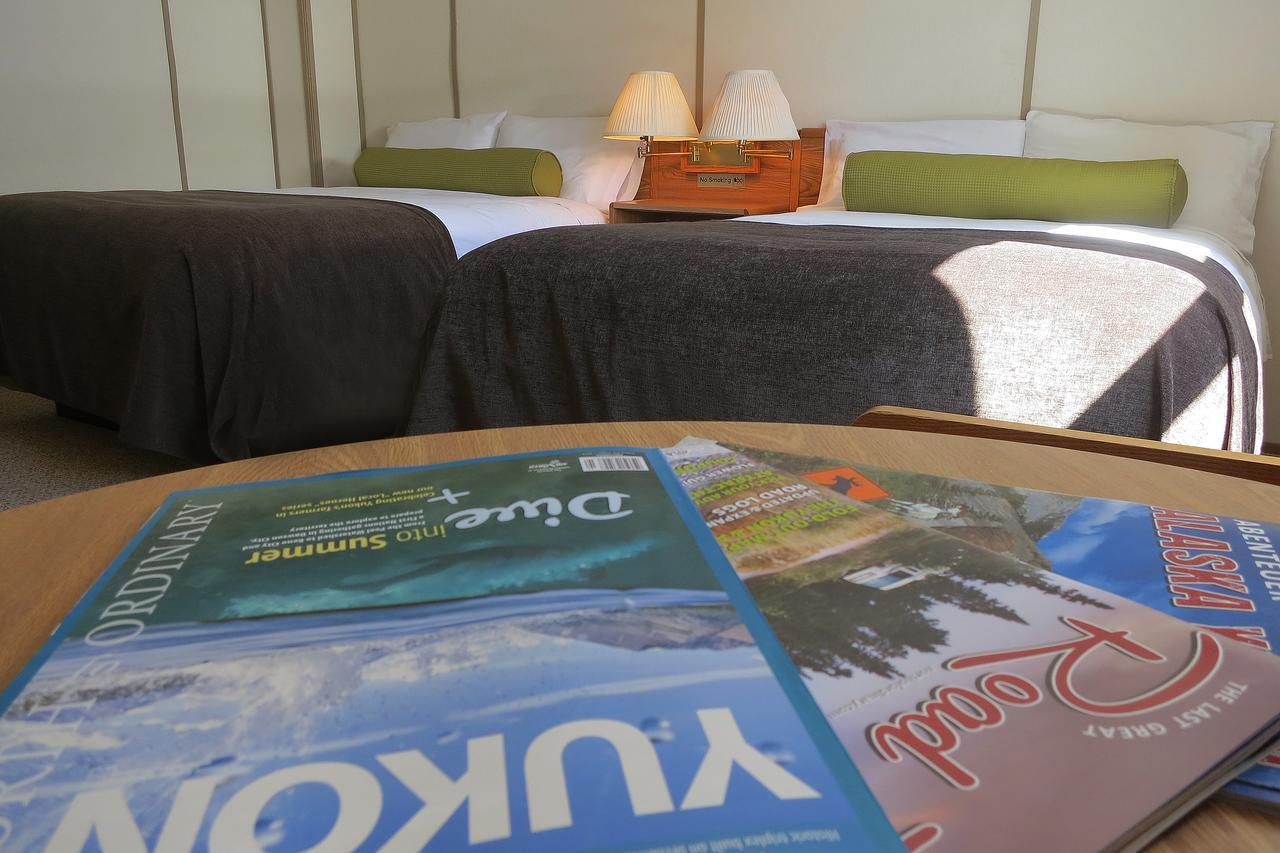Triple J Hotel ドーソン・シティ エクステリア 写真