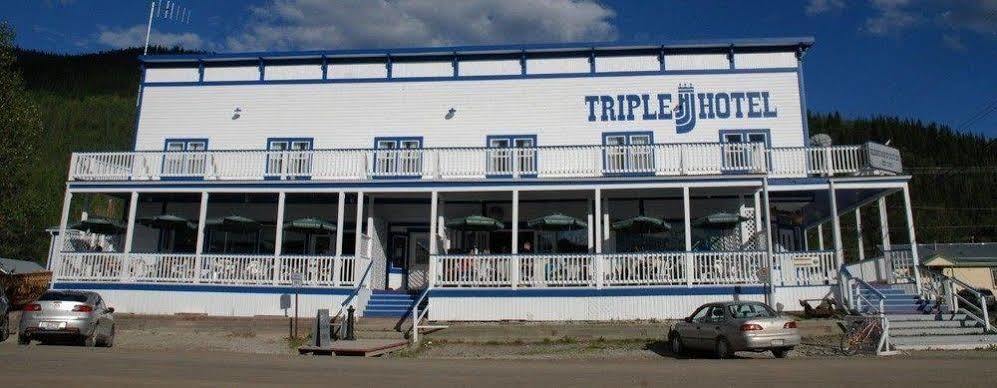 Triple J Hotel ドーソン・シティ エクステリア 写真