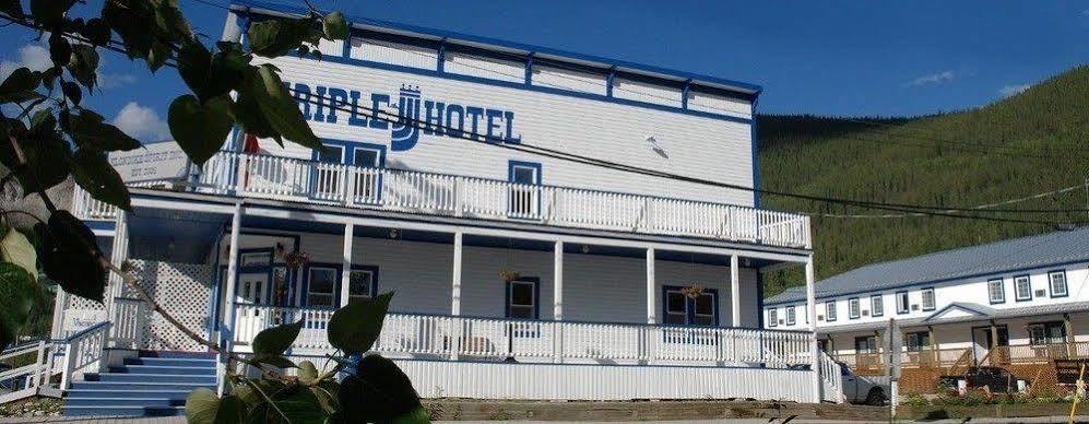 Triple J Hotel ドーソン・シティ エクステリア 写真