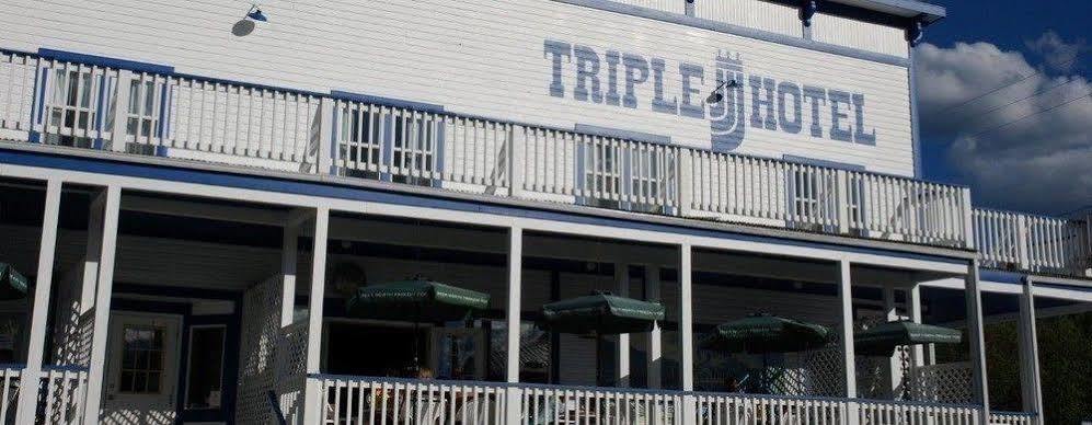 Triple J Hotel ドーソン・シティ エクステリア 写真